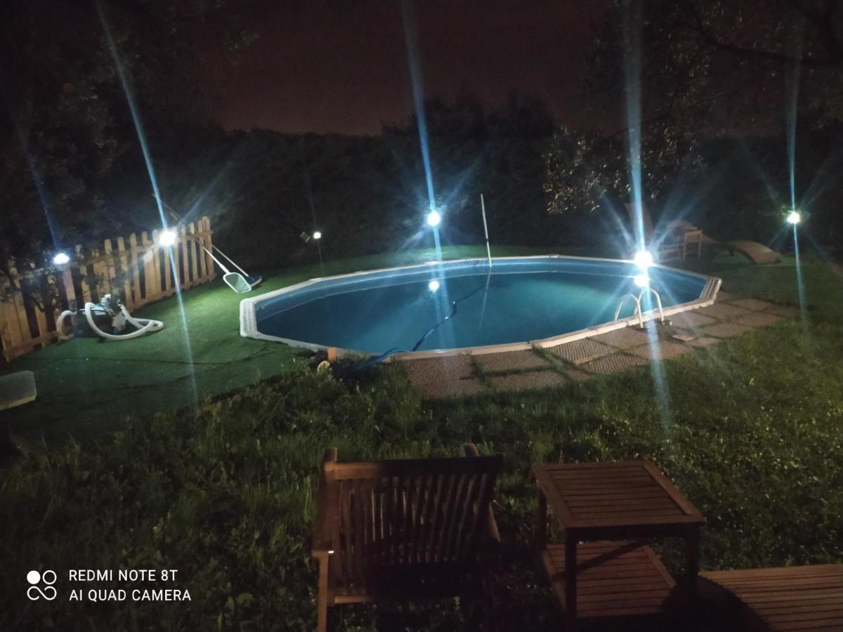 Apartament Il Borgo Dei Pini Vinci Zewnętrze zdjęcie