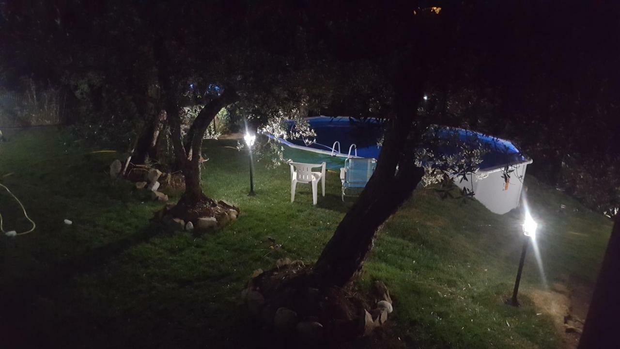 Apartament Il Borgo Dei Pini Vinci Zewnętrze zdjęcie